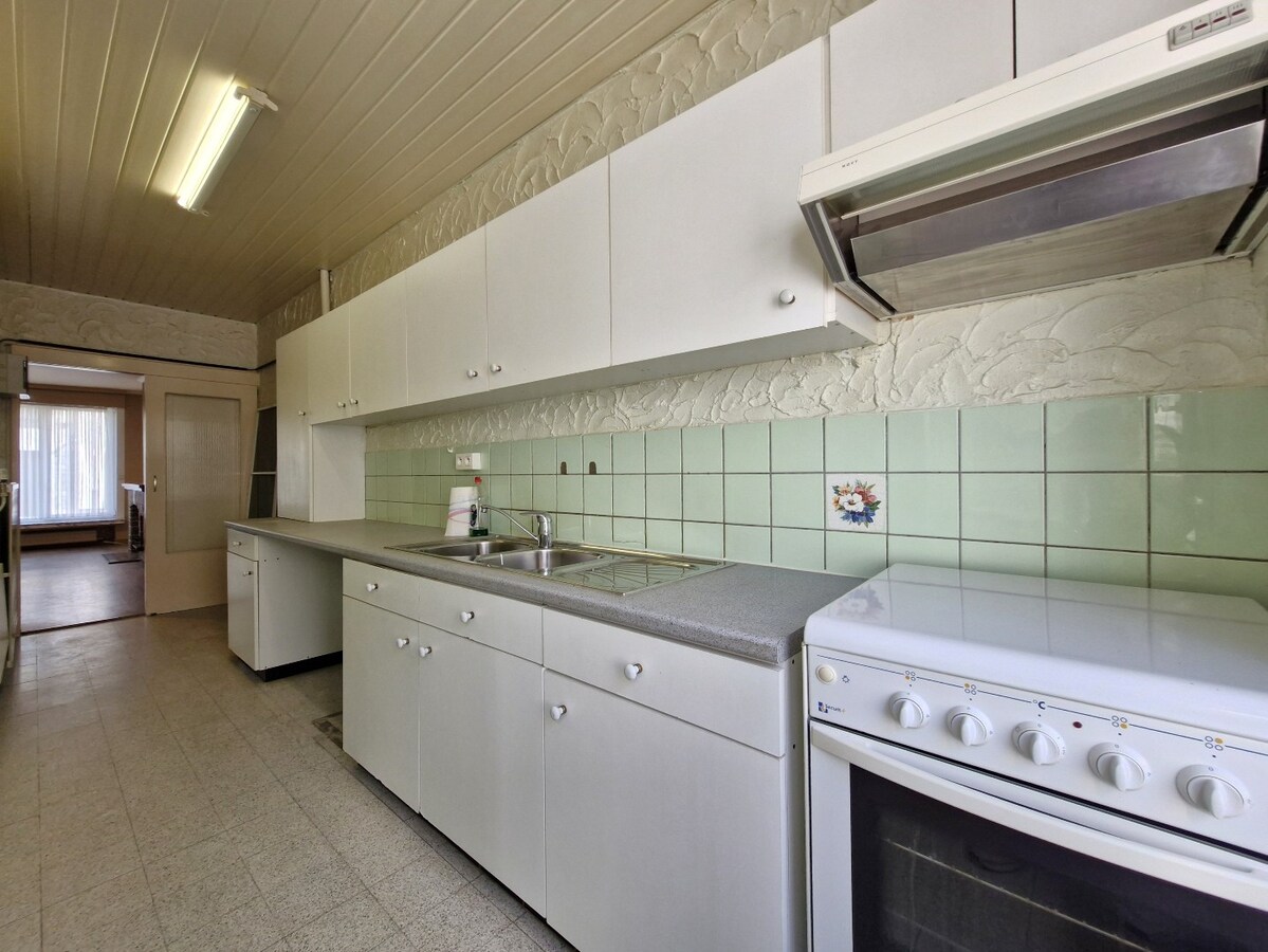 Charmant gelijkvloers appartement met stadskoer in hartje Heist 