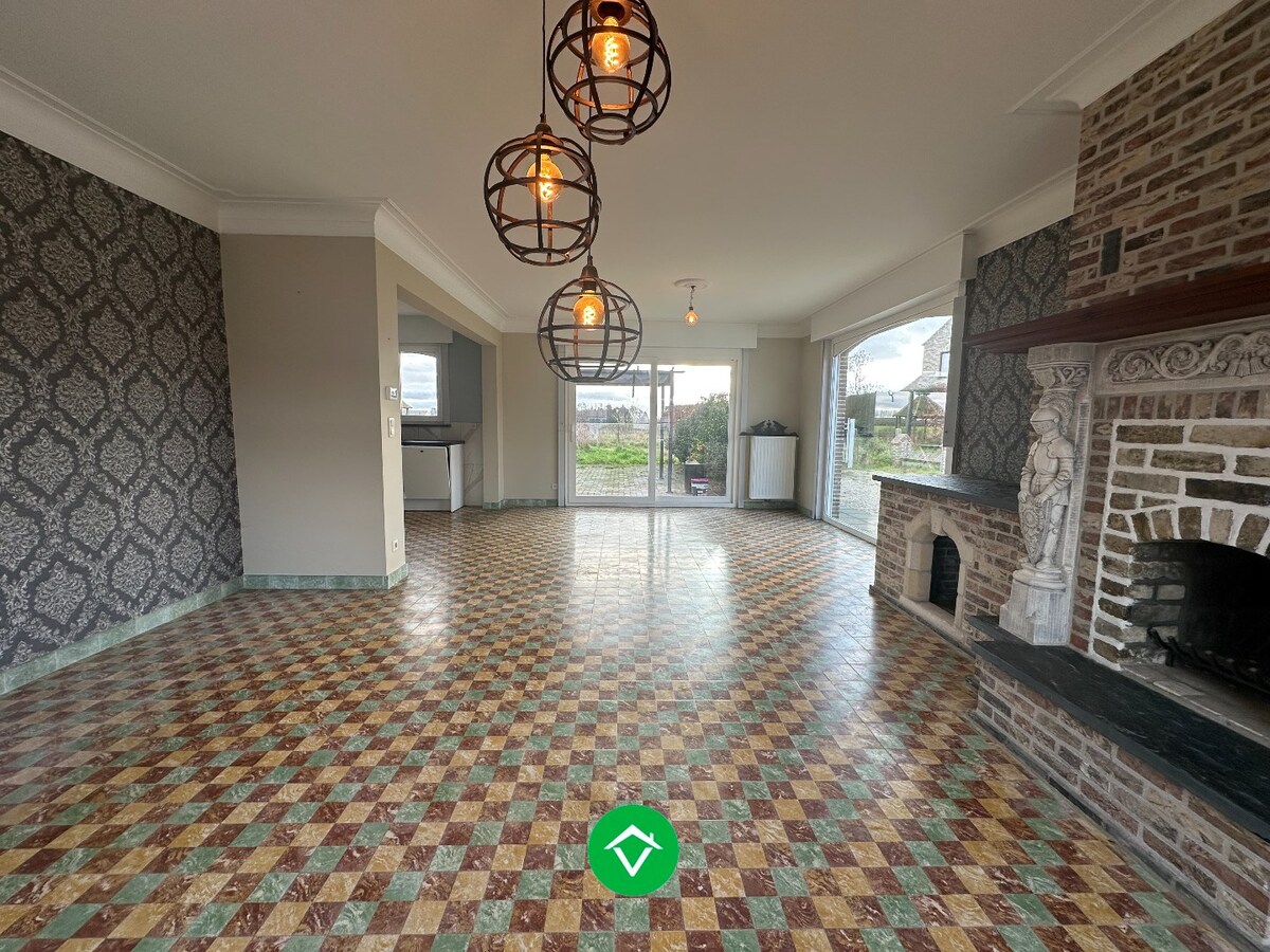 Statige Woning met Landelijke Vergezichten in Bovekerke 