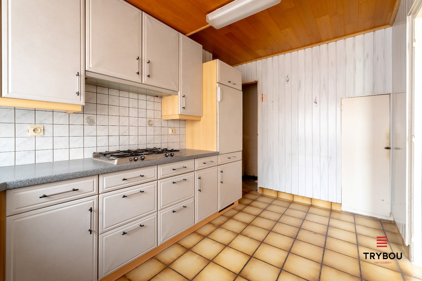 🏡 Te koop – te renoveren woning met veel potentieel in Houthulst 