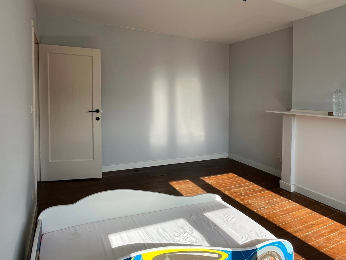 Interbellum-woning met 4 slaapkamers en tuin 