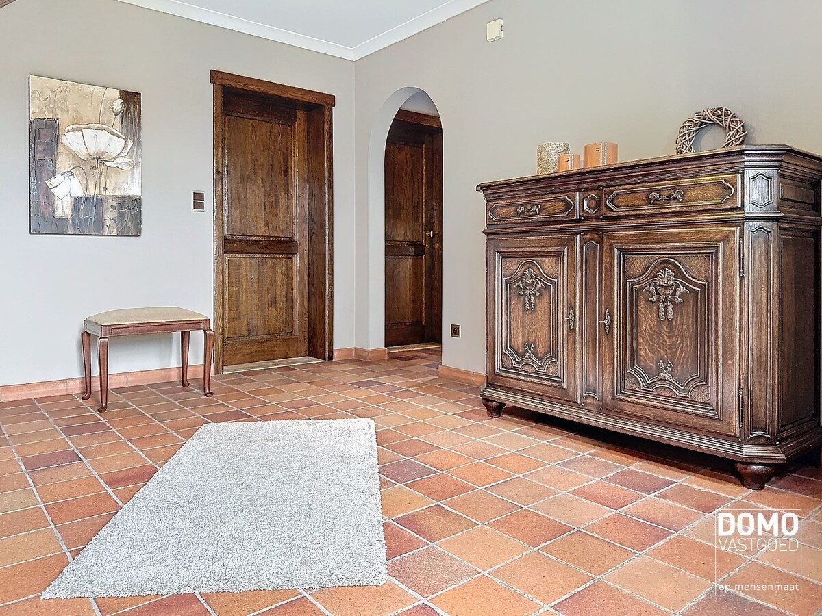 Authentieke open bebouwing met uniek uitzicht en dit in een groene omgeving. 