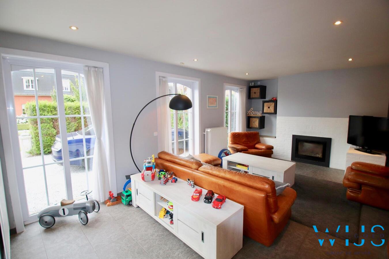 Instapklaar karaktervol woonhuis op een TOPlocatie in Eeklo ! 