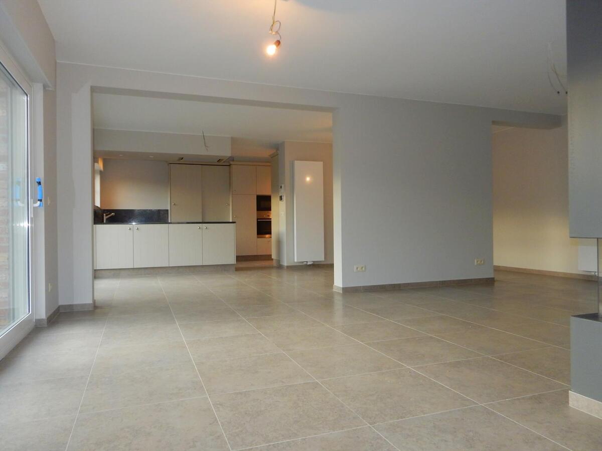 Uniek moderne nieuwbouwvilla met 4 slaapkamers 