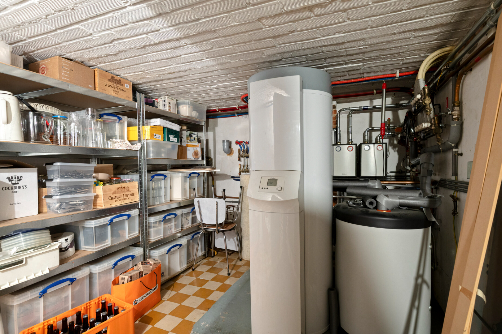Halfopen bebouwing met 4 slaapkamers en bureau, ruime garage, kelder en zolder in Holsbeek! - EPC 161 kWh/m² - bewoonbare opp. 288 m² 