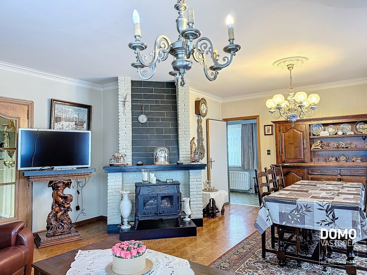 Charmante woning met ruime tuin en inpandige garage, rustig gelegen te Spalbeek. 