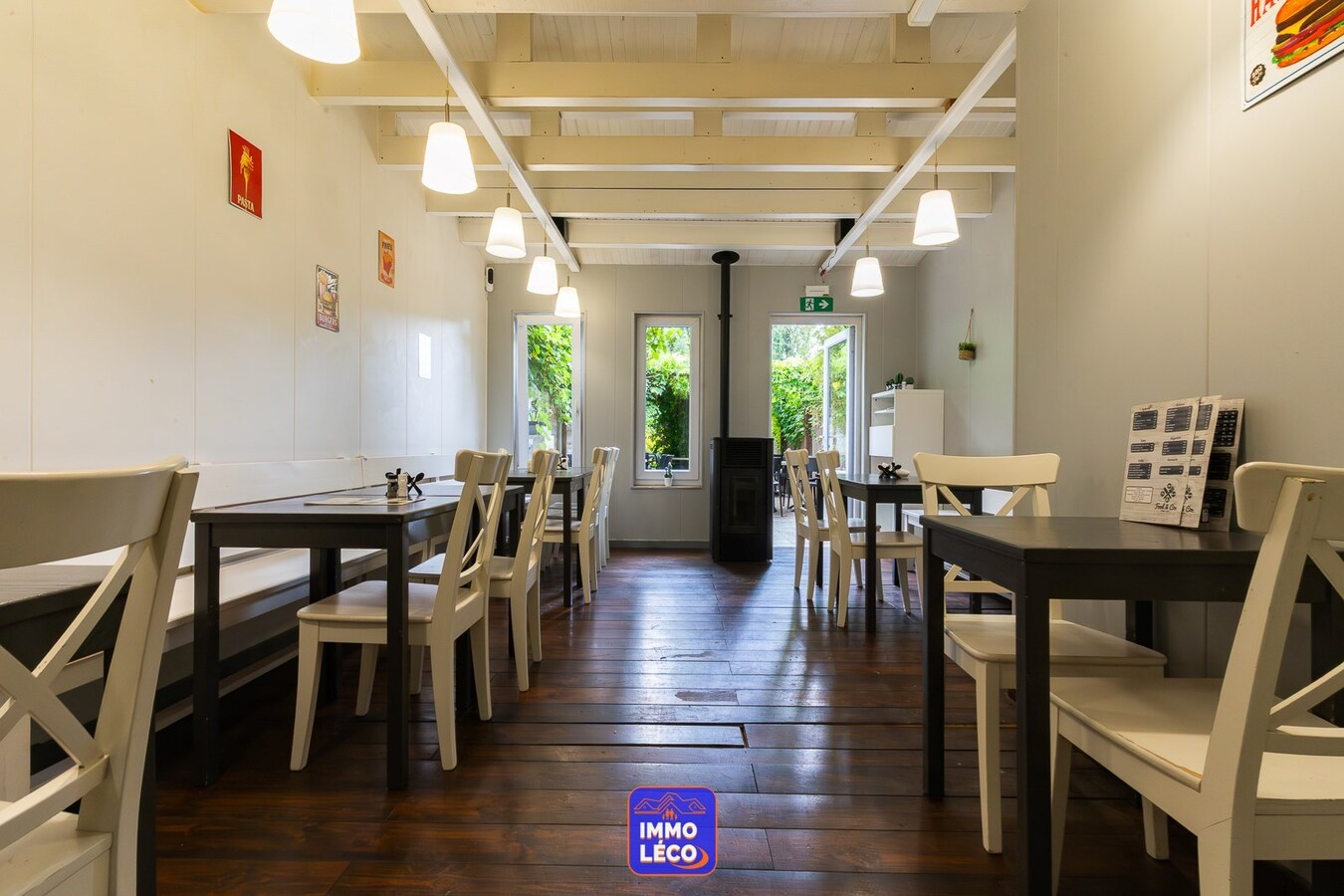 Parts de société avec immeuble commercial (terrasse et jardin),  "Food &amp; Co" en plein centre-ville ! 