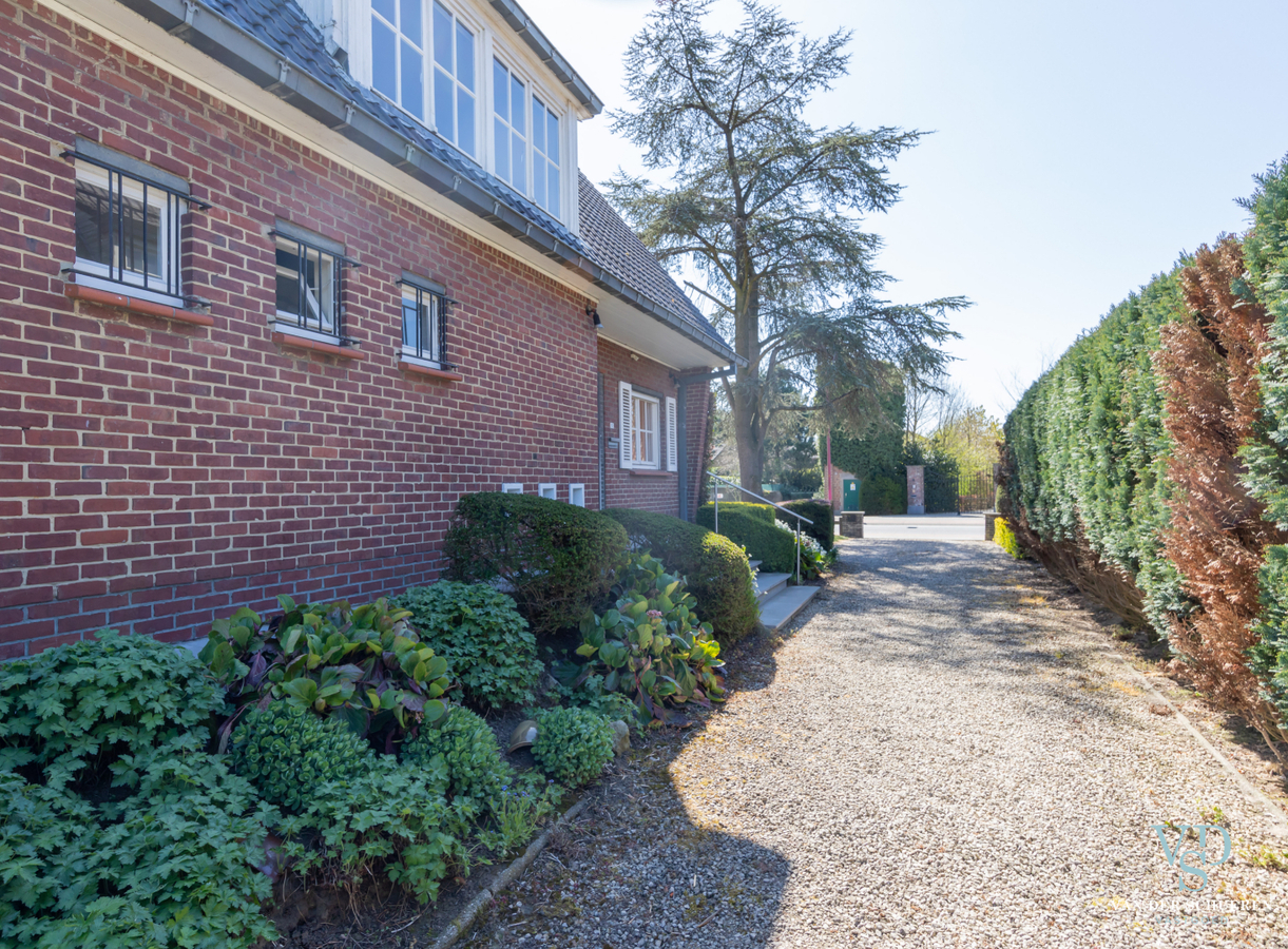 Karaktervolle, charmante villa te Zingem. 