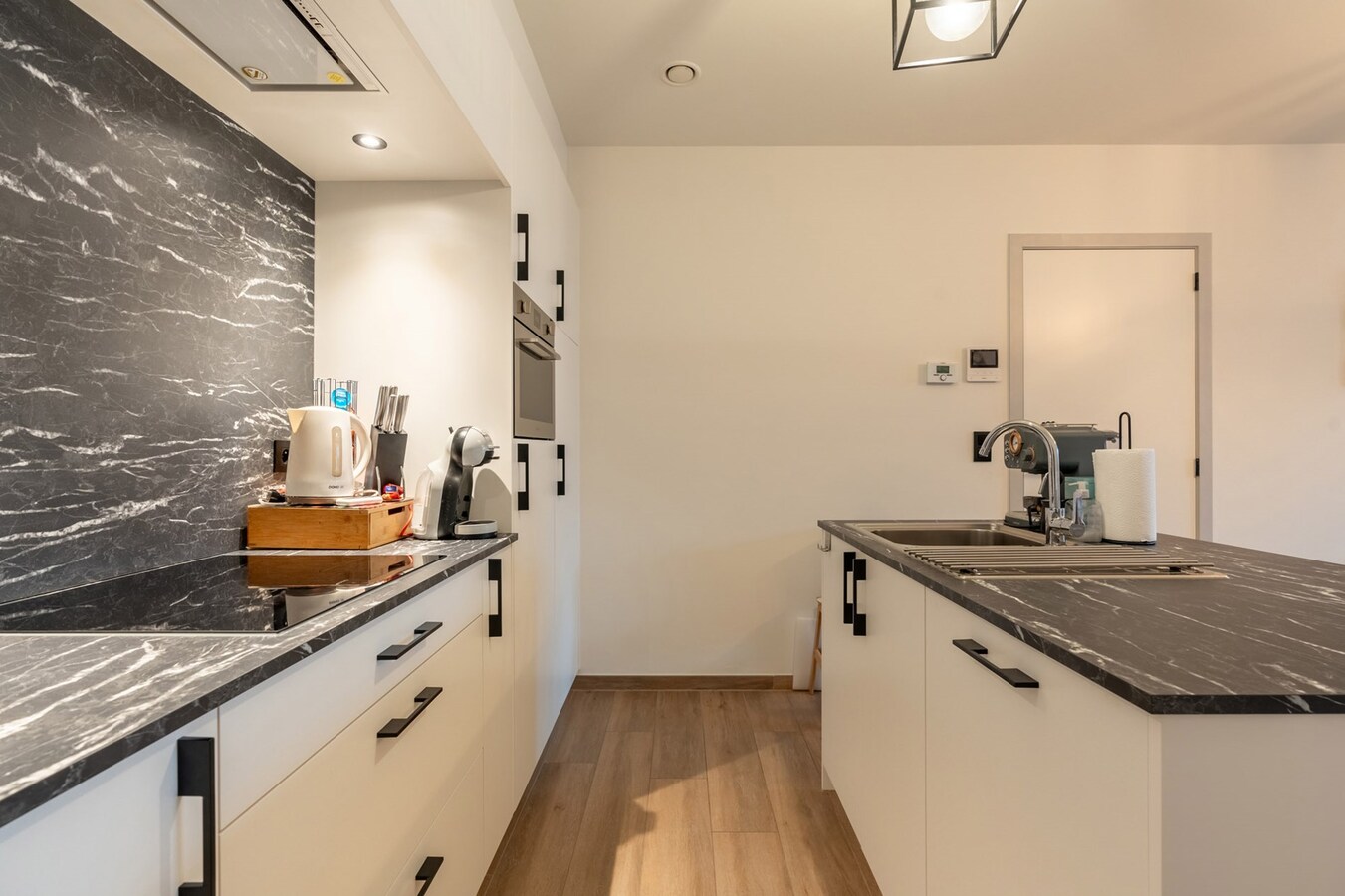 Mooi gelijkvloersappartement met 2 slaapkamers. 