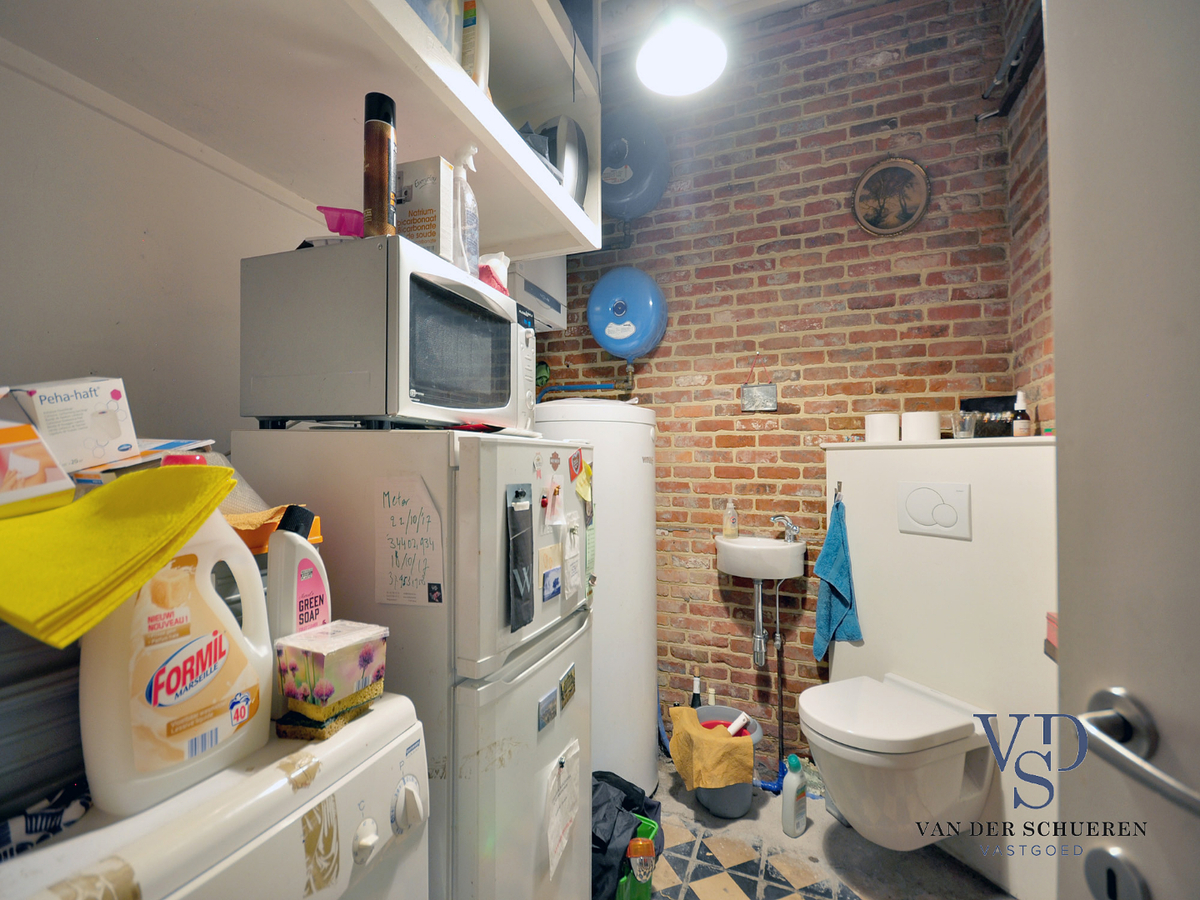 Idyllische woning met schuur. Uitzonderlijk gelegen. 