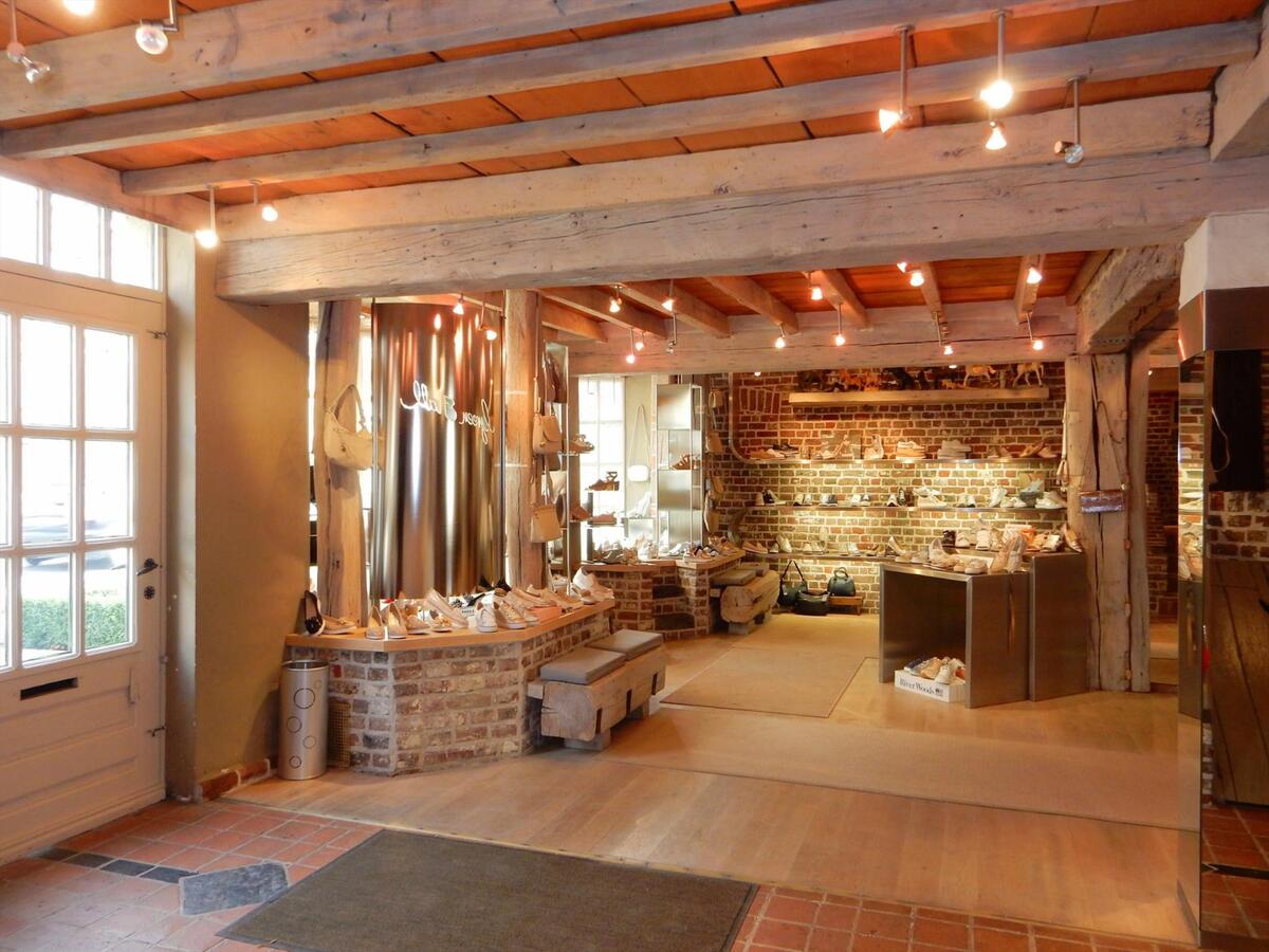 Prachtige handelszaak op commerciële ligging 