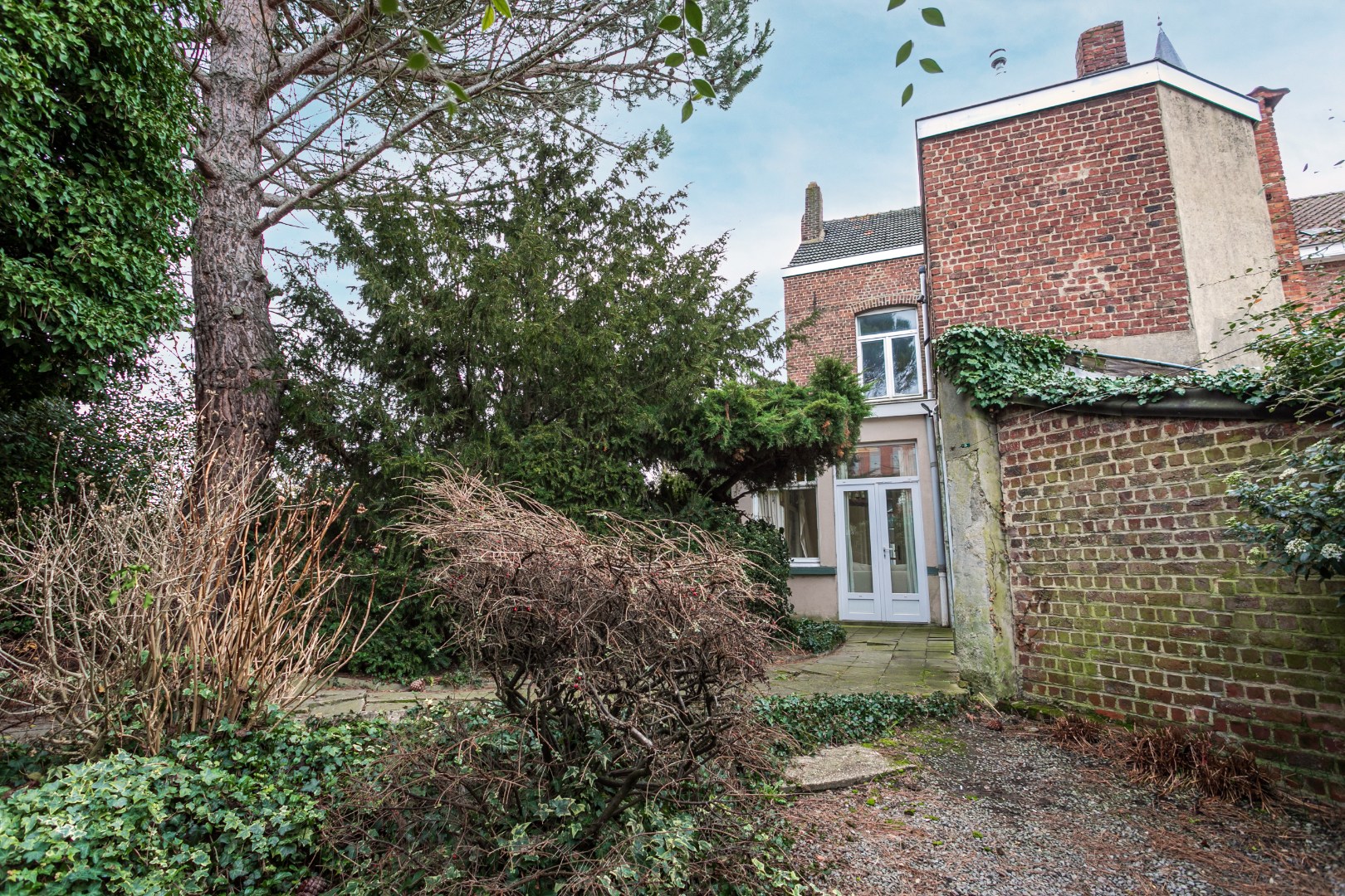 Ruime woning met 4 slpk en tuin 