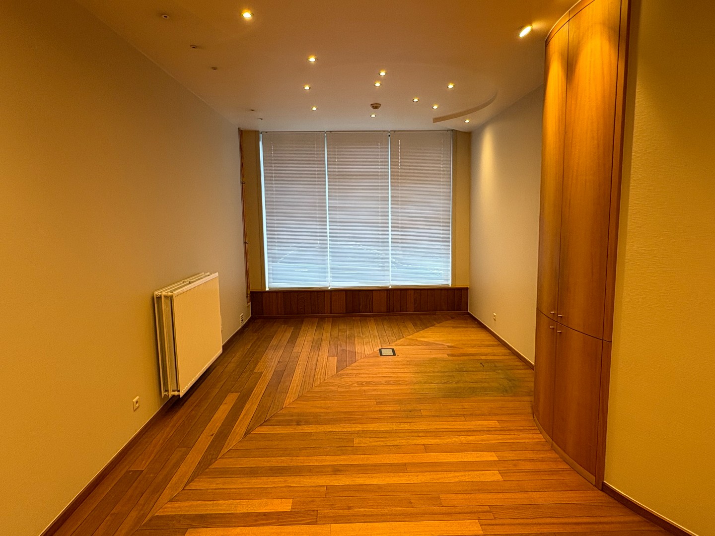 Ruime kantoorruimte in het centrum van Vichte 