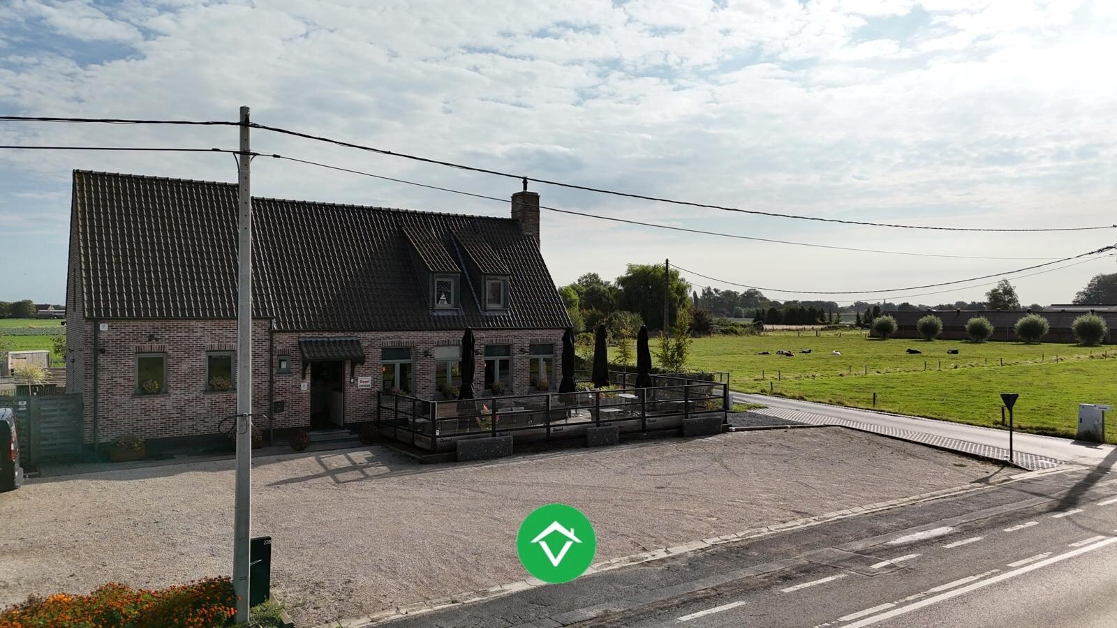 Combinatie wonen &amp; werken: horecazaak met woonst in Eernegem 