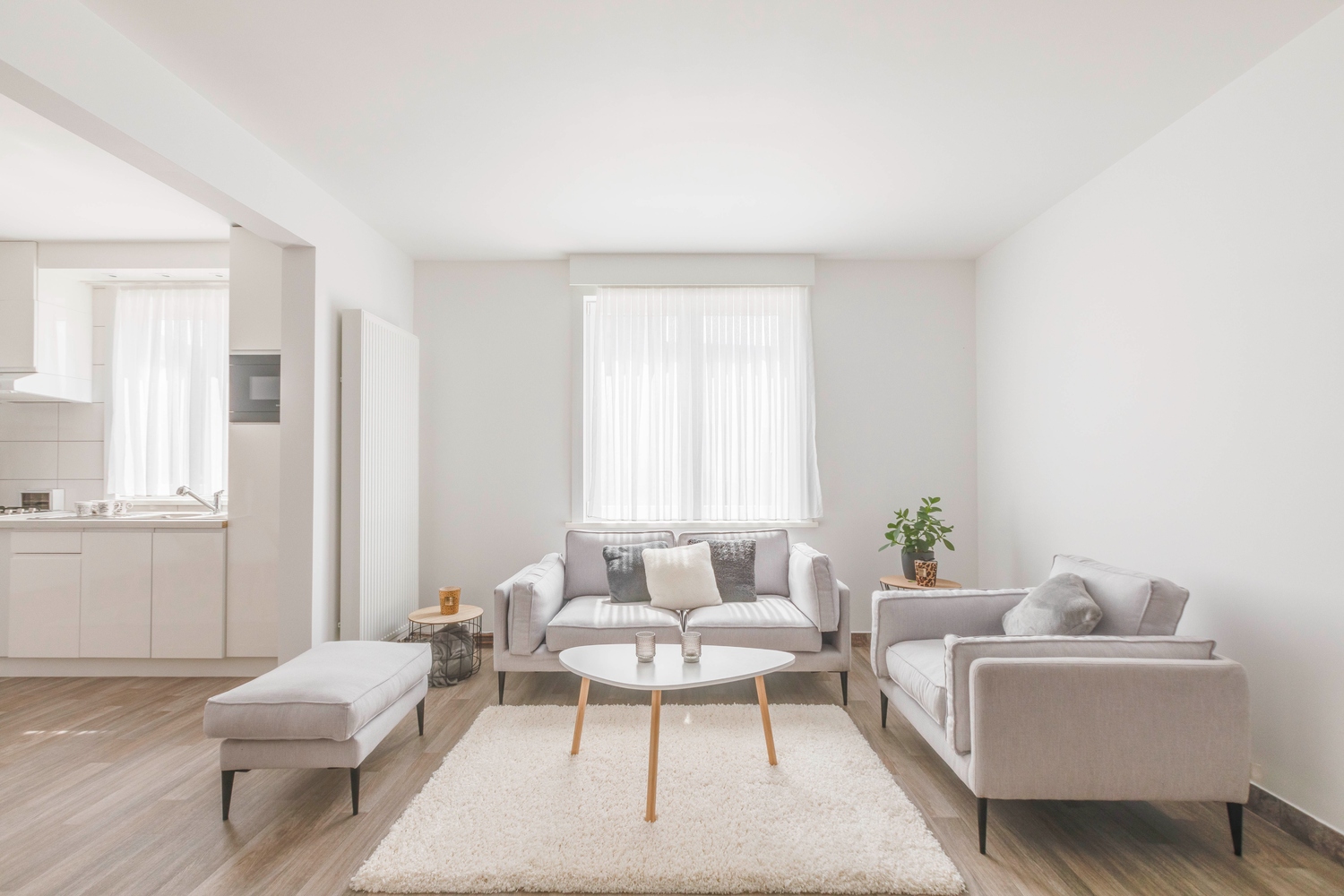 Gerenoveerd gelijkvloers appartement op ideale locatie! 