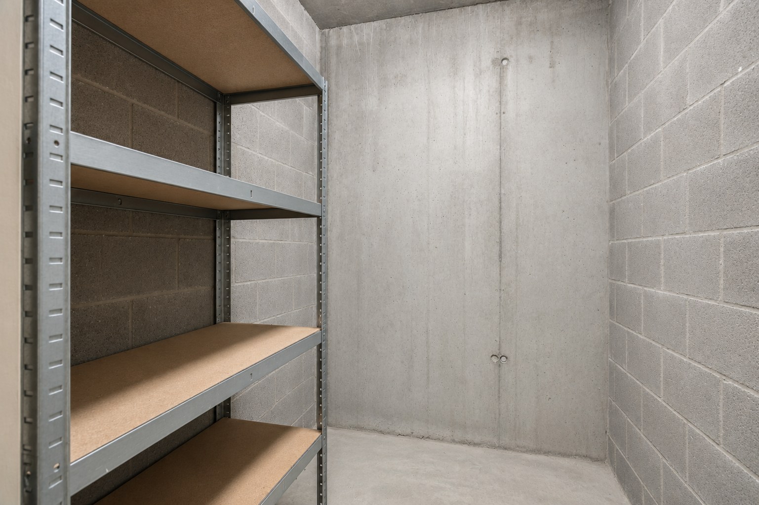 Recent app (76m²!) met 1 slpk, ruim terras en kelder 