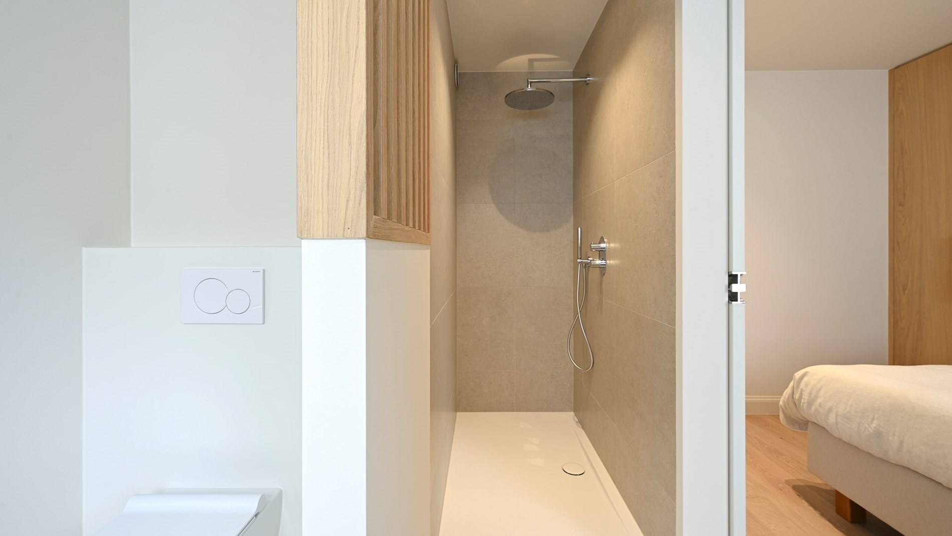 Magnifique appartement d'angle avec 3 chambres à coucher situé idéalement au milieu de l'avenue Lippens à Knokke. 