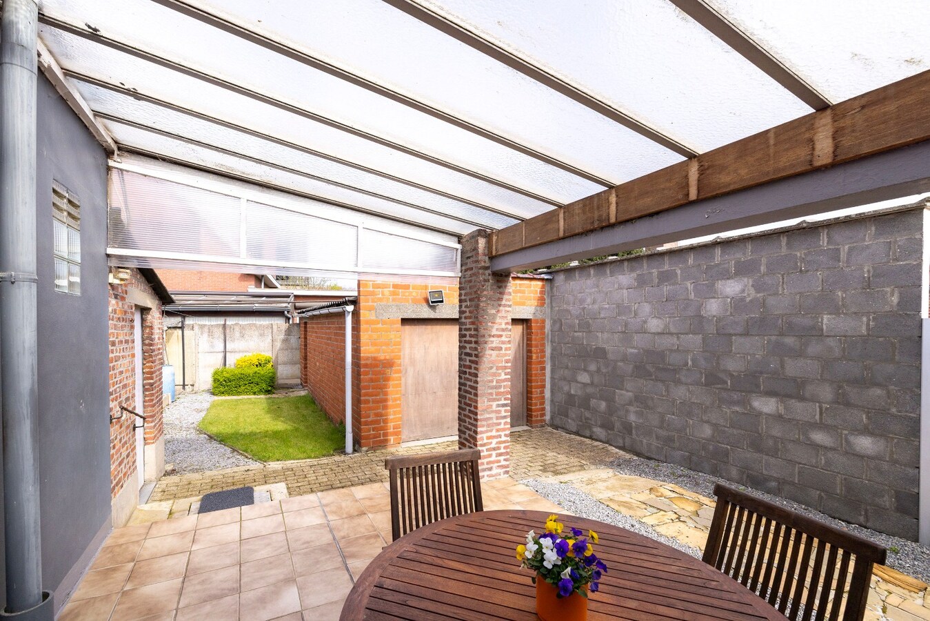 Uitstekend gelegen laagbouwwoning met tuin 