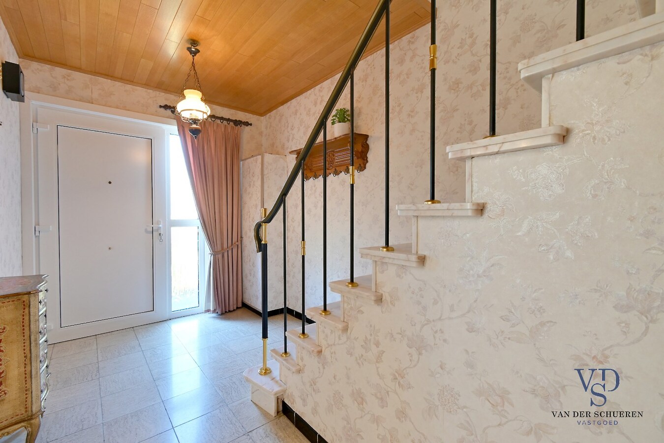 Degelijke Half Open Bebouwing 