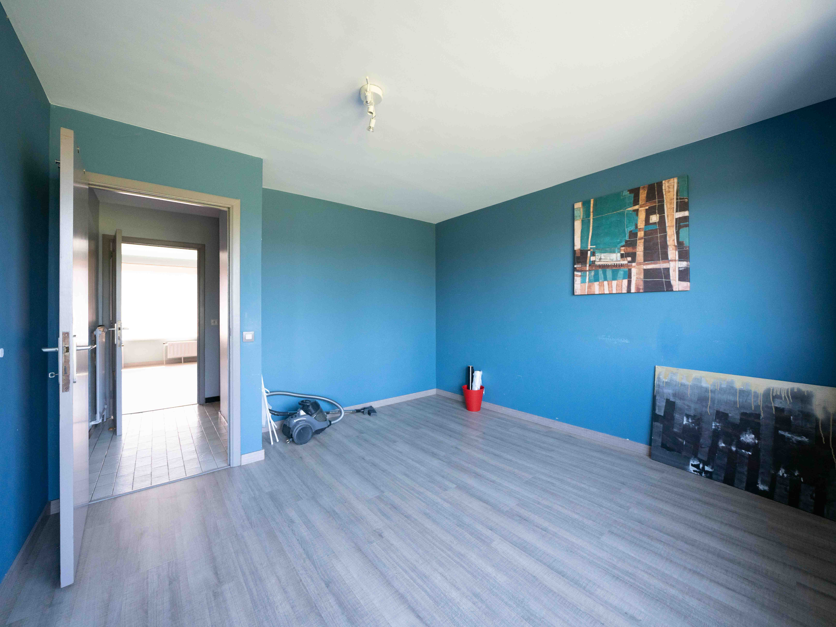 Maison (kangourou) très spacieuse avec jardin et double garage 