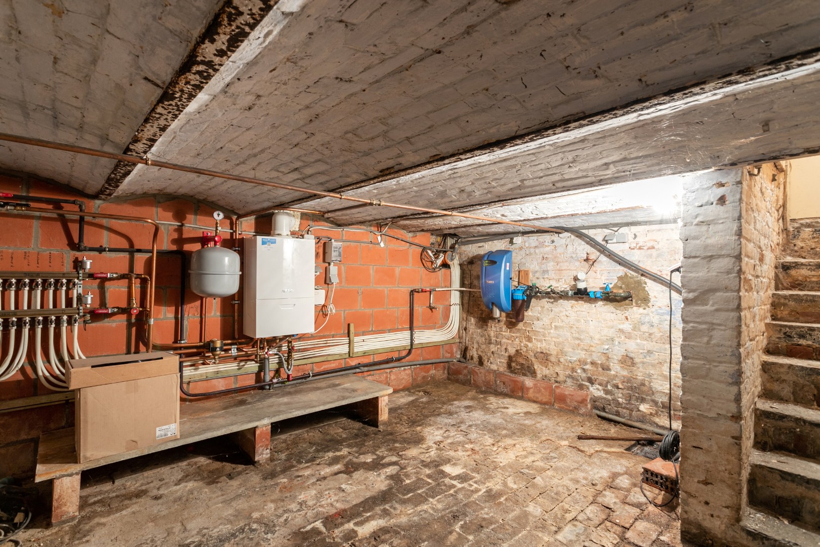 Instapklare woning met 3 slaapkamers, veranda en garagebox in Lembeek 