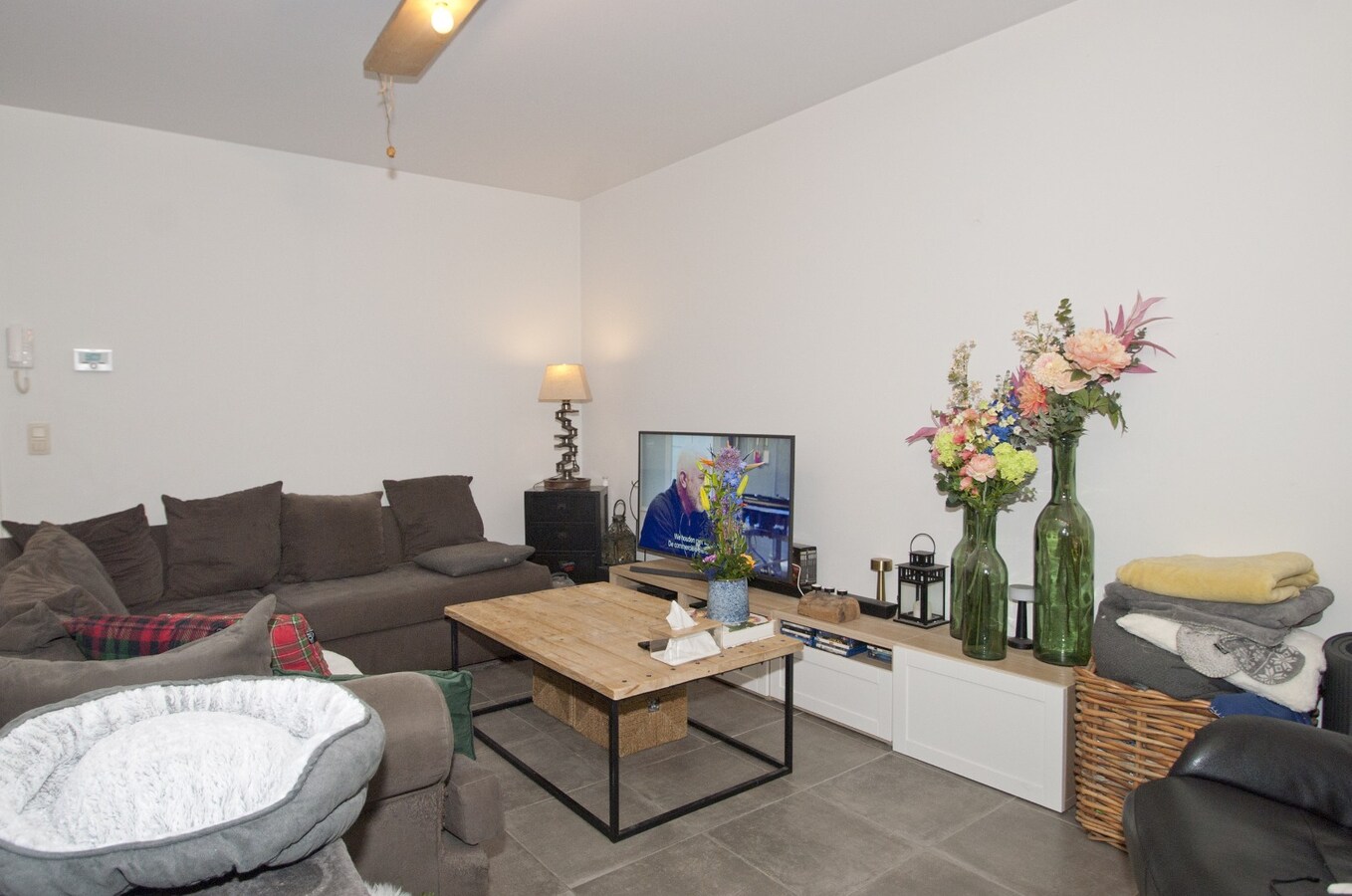 Gelijkvloersappartement met ruim terras - 2 slpks - parking 