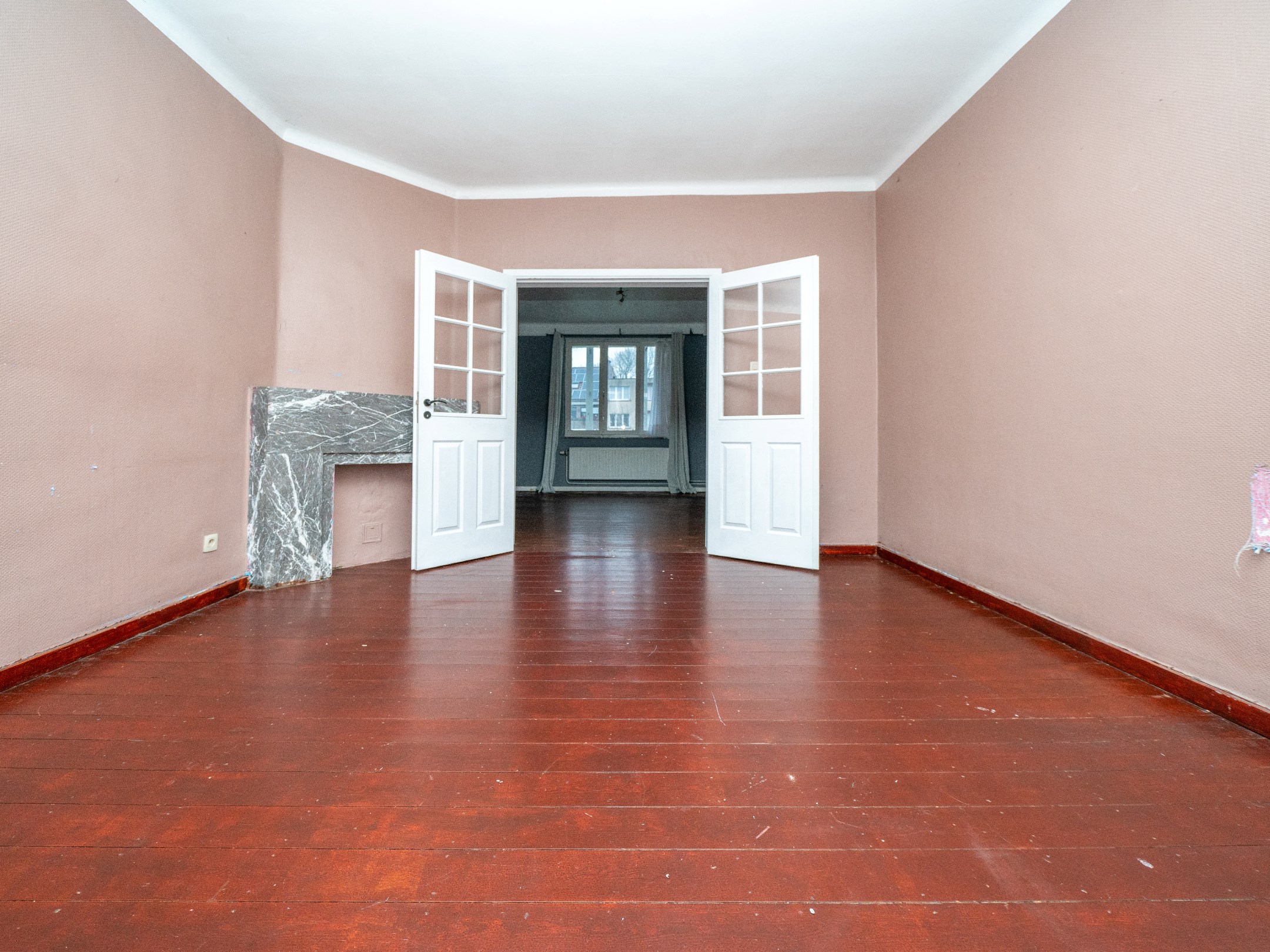 Opbrengstwoning met 3 units op zeer gunstige locatie 