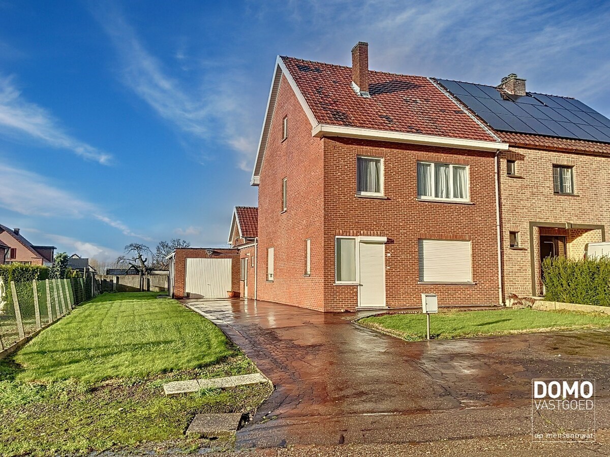 RUIME WONING MET GARAGE, TUIN &amp; 3 SLAAPKAMERS TE ALKEN 