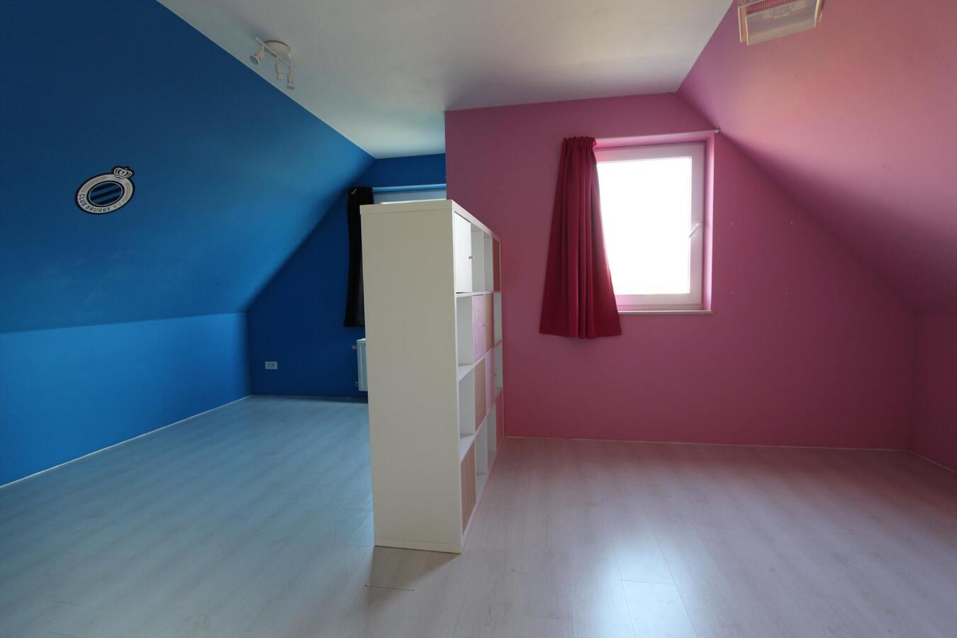 Alleenstaande woning met 5 slaapkamers te Koekelare 