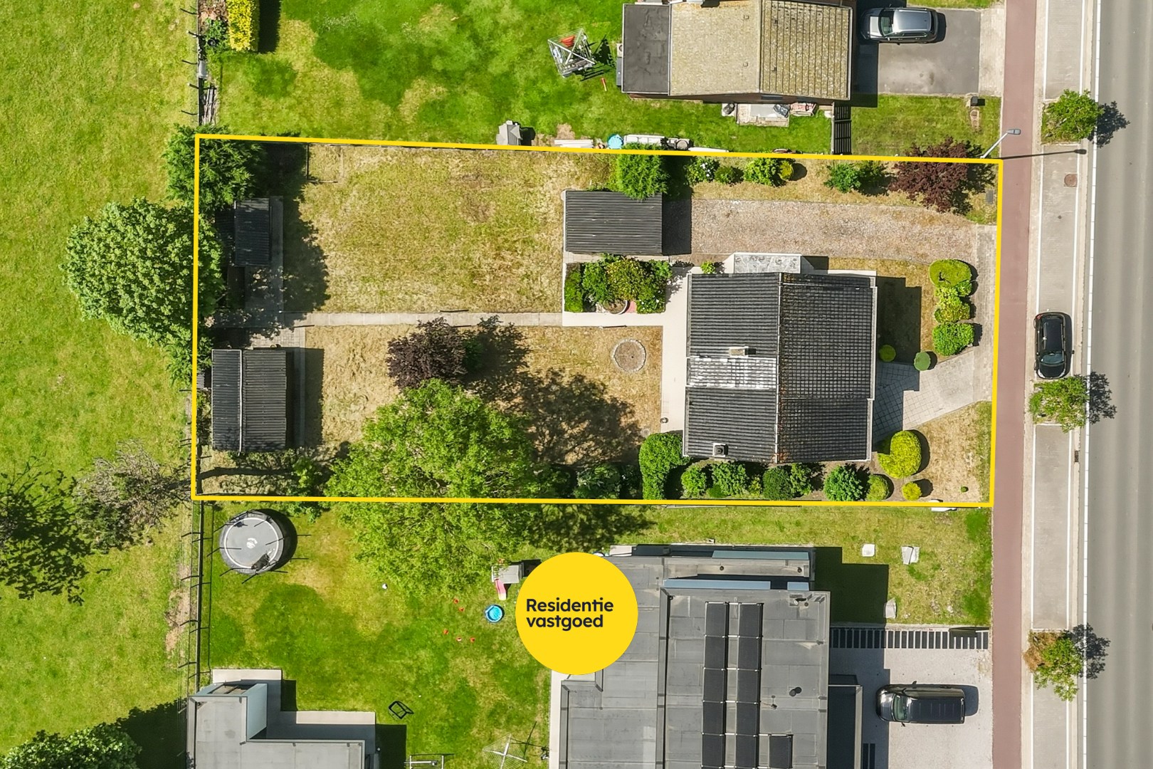 Te renoveren open bebouwing met 3 slaapkamers en ruime tuin in Roksem 