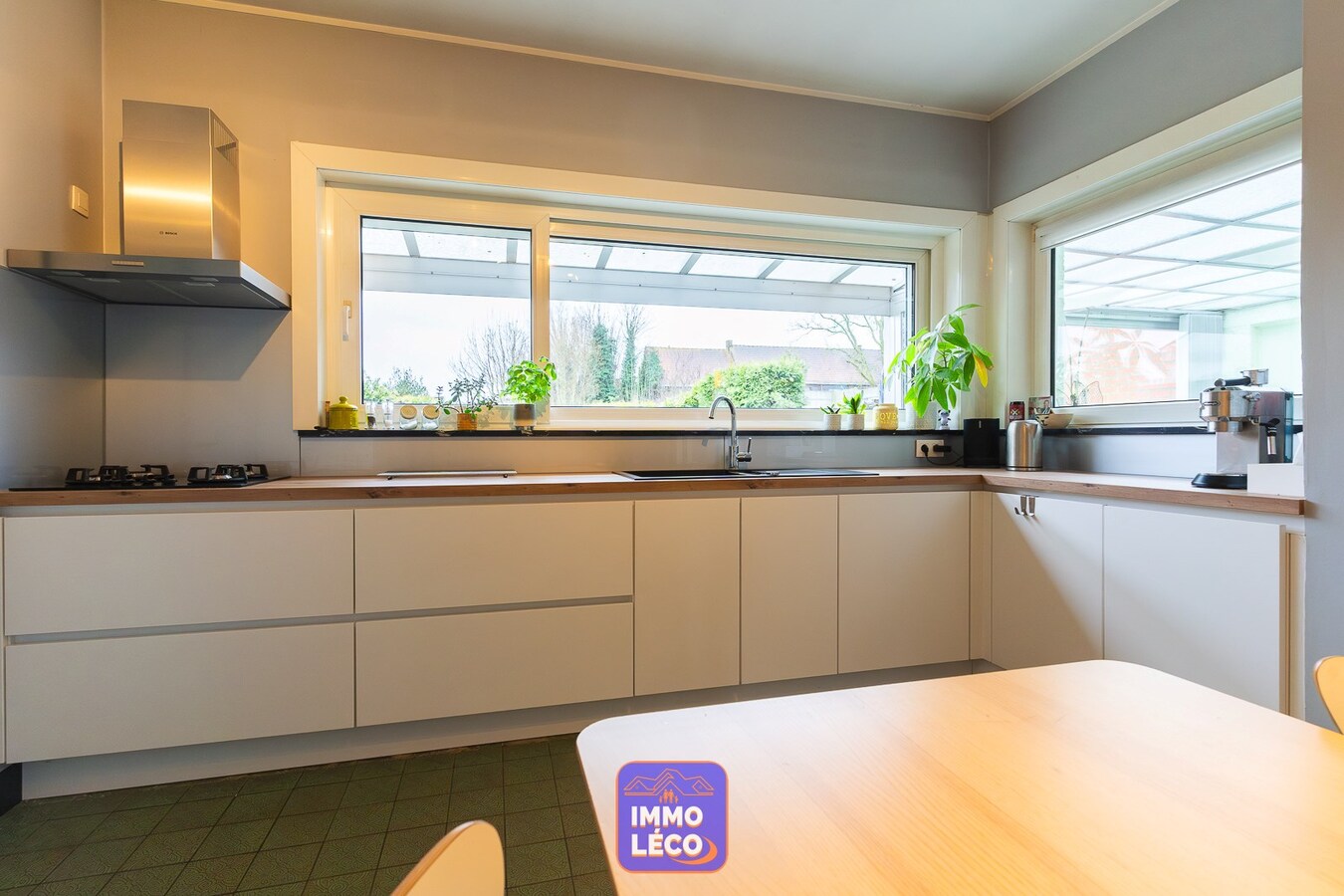 Maison rénovée COUP de COEUR avec jardin, garage et parking ! 