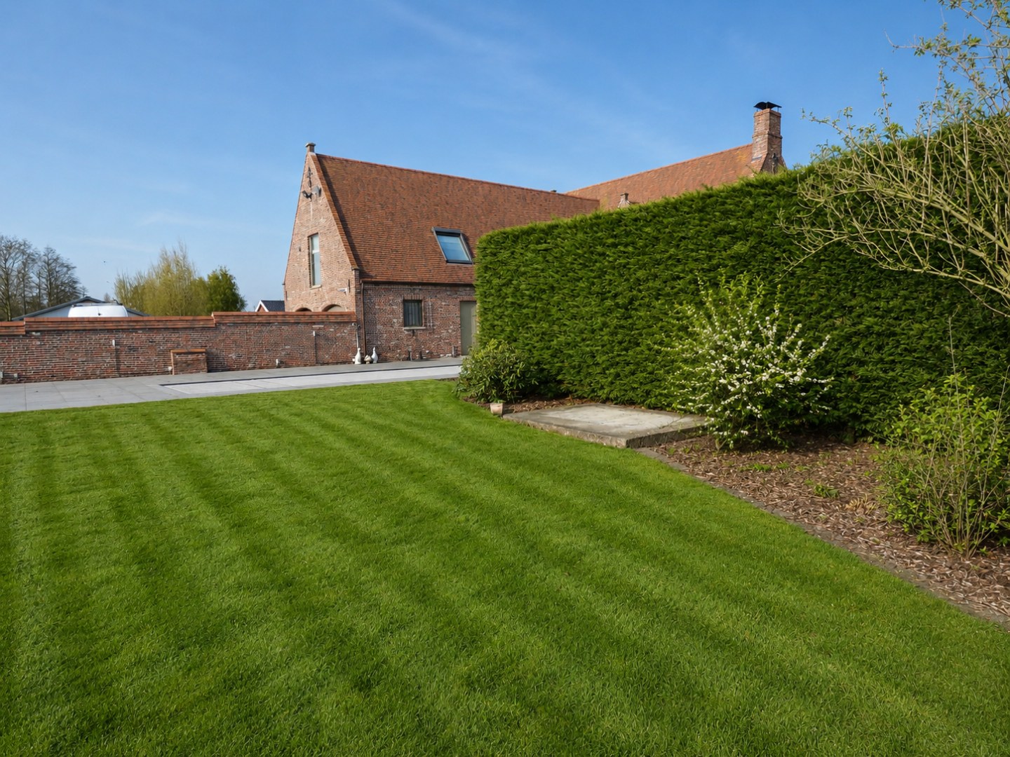 Statige villa met loods op groot perceel, buitenkans! Ruddervoorde (Waardamme) 