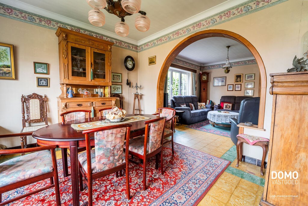 CHARMANTE TE RENOVEREN WONING MET 4 SLAAPKAMERS OP EEN PERCEEL VAN 13A TE HASSELT (KURINGEN) 