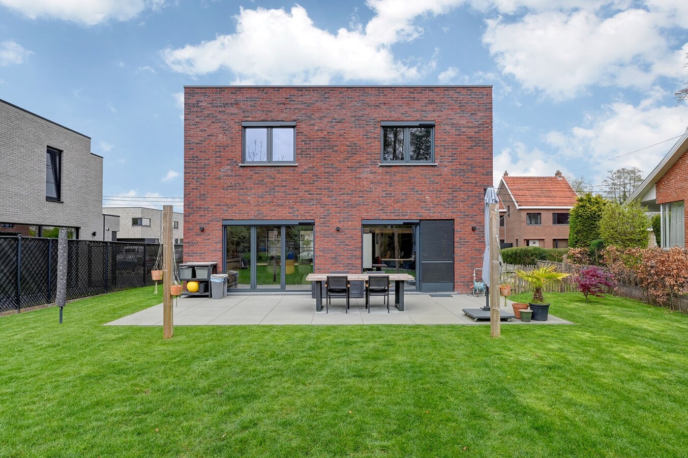 Energiezuinig instapklaar huis met 3 slaapkamers 