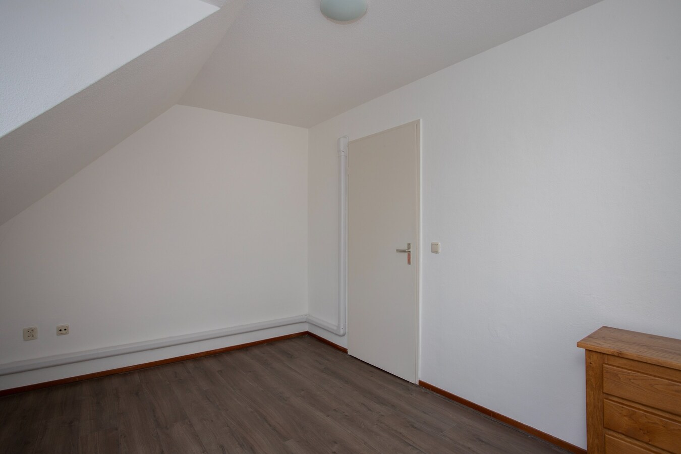 Moderne en instapklare bovenwoning in het hart van Hapert – met dakterras en energielabel A. 