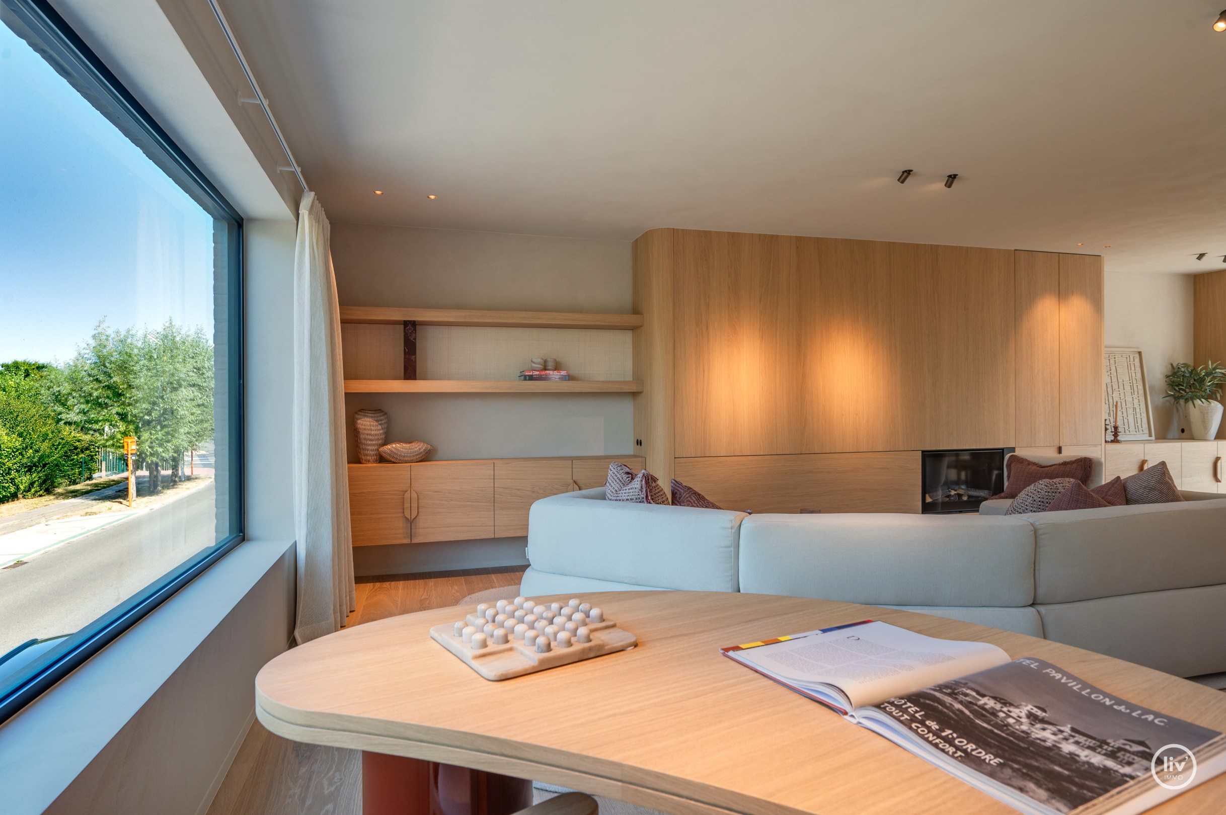 Luxe, comfort kortom een prachtig gerenoveerde woning in hartje Knokke. 