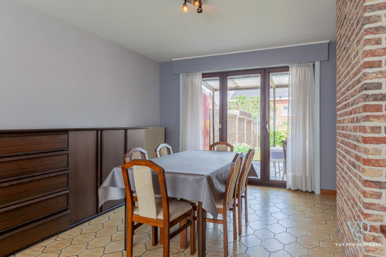 Degelijke Half Open Bebouwing 