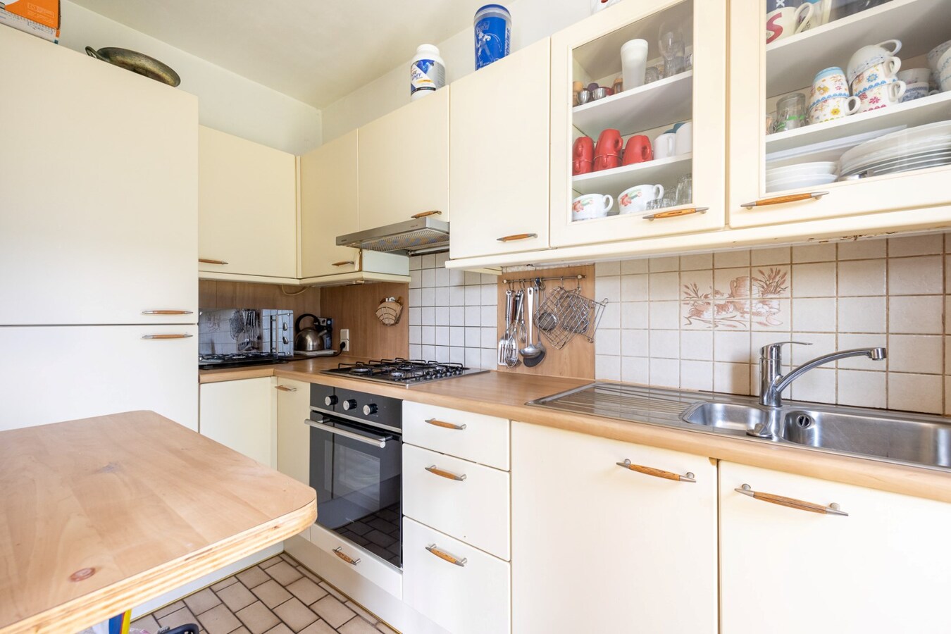 gelijkvloers appartement met 2 slaapkamers in mooie woonwijk 