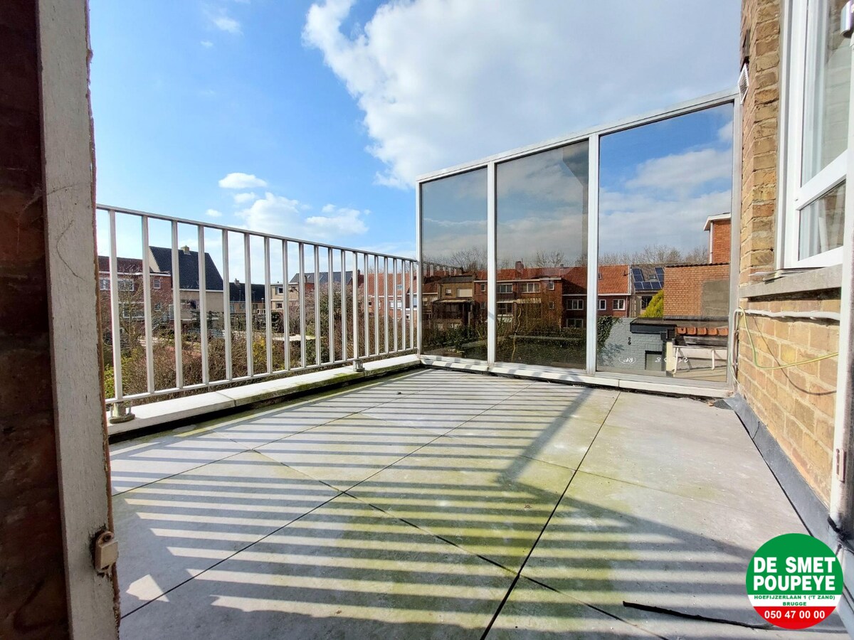 Appartement met terras en garage 