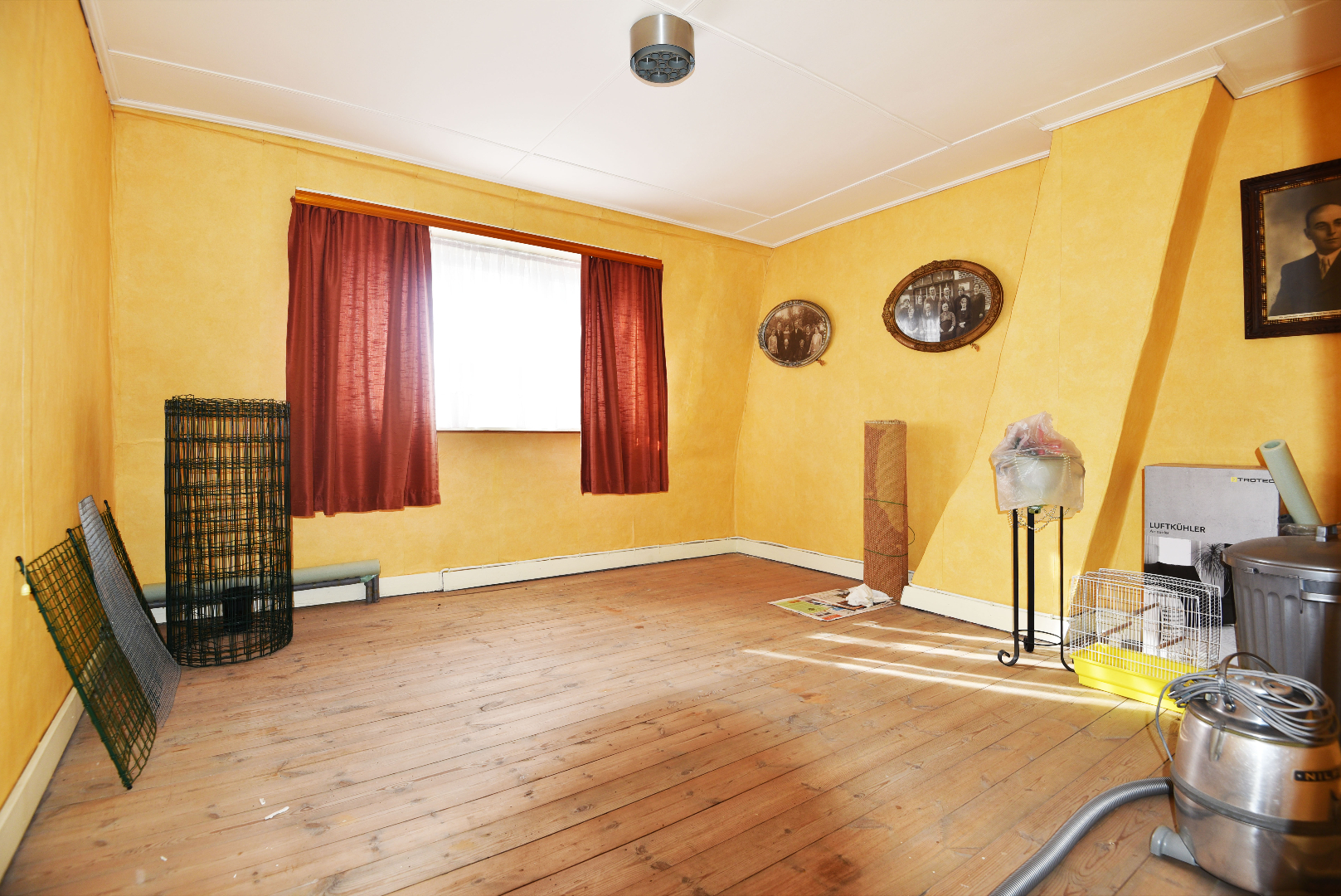 Te renoveren woning op 431m²  te centrum Waarschoot 