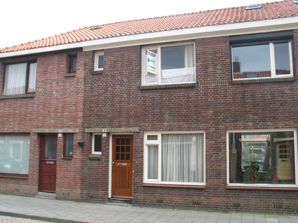 Gelegen in de wijk Korvel knusse jaren '30 tussenwoning 