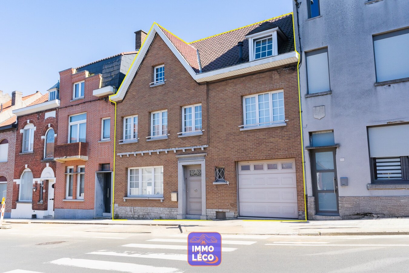 Maison avec garage et jardin, en plein centre-ville, 325m² de surface habitable ! COUP DE COEUR ! 