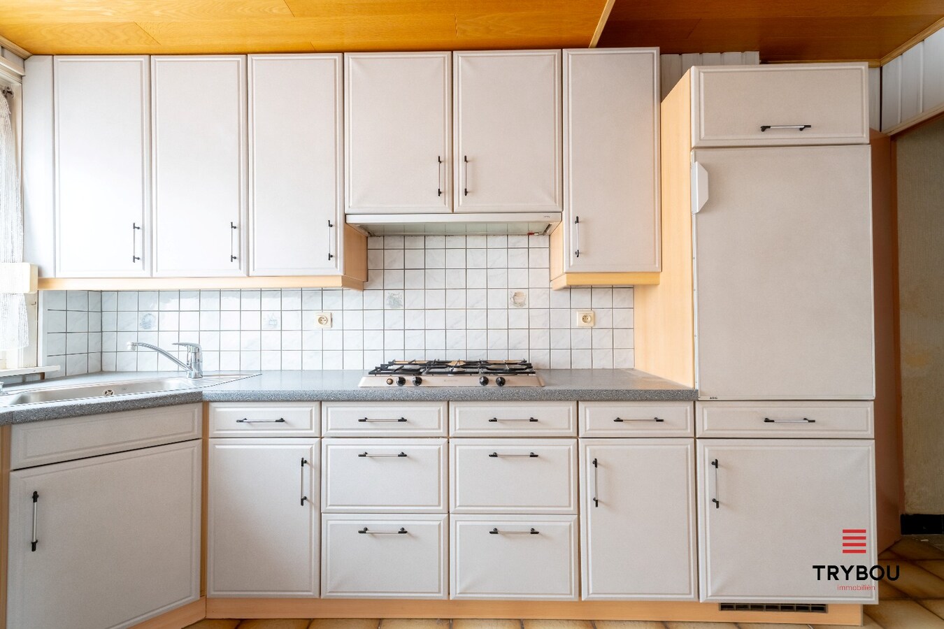 🏡 Te koop – te renoveren woning met veel potentieel in Houthulst 