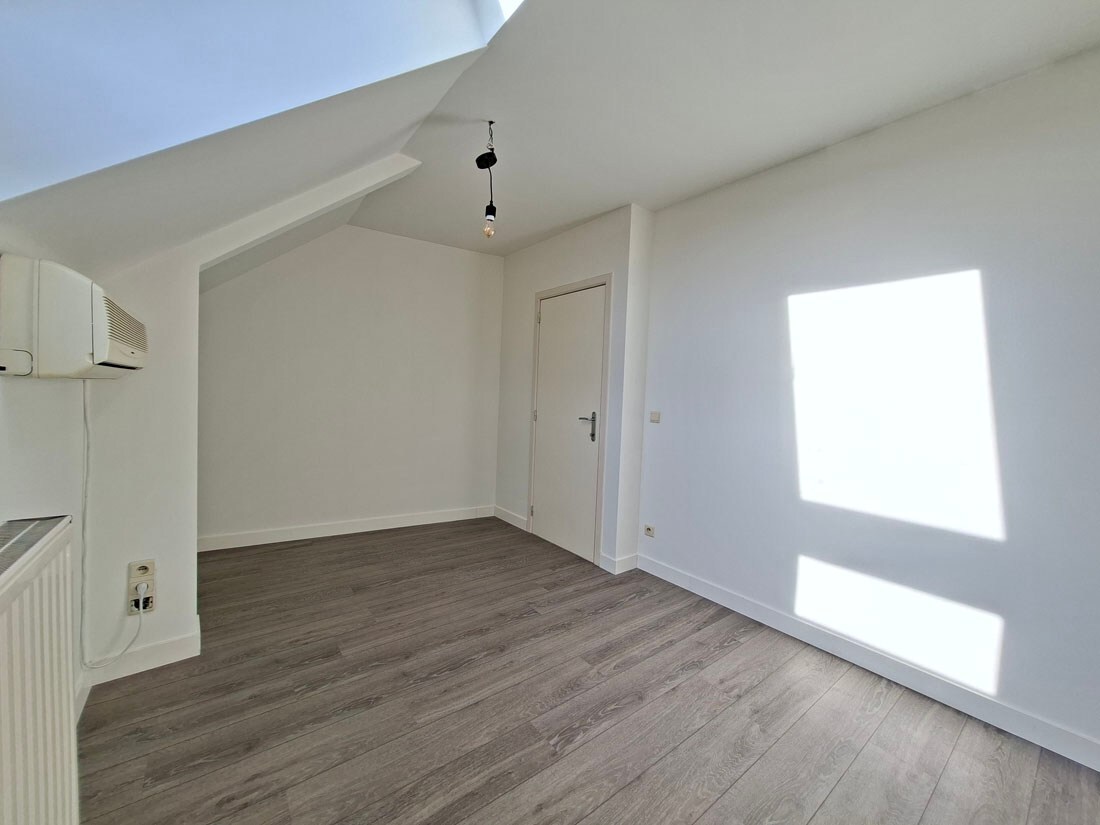 Knus dakappartement met twee slaapkamers 