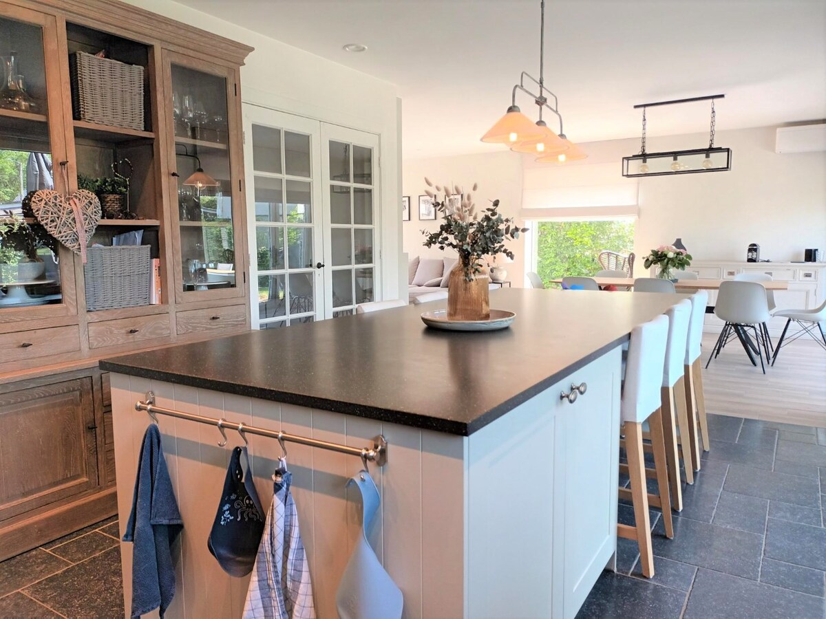 Prachtige woning met energielabel A, zeer rustig gelegen te Bolderberg. 