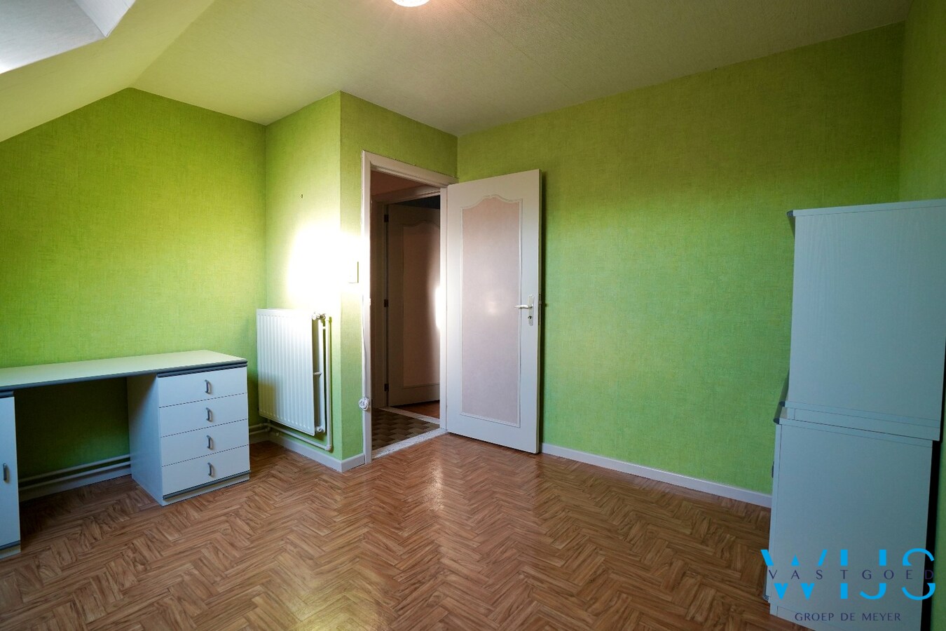 Halfopen bebouwing op mooi perceel van 951 m² te Oosteeklo 