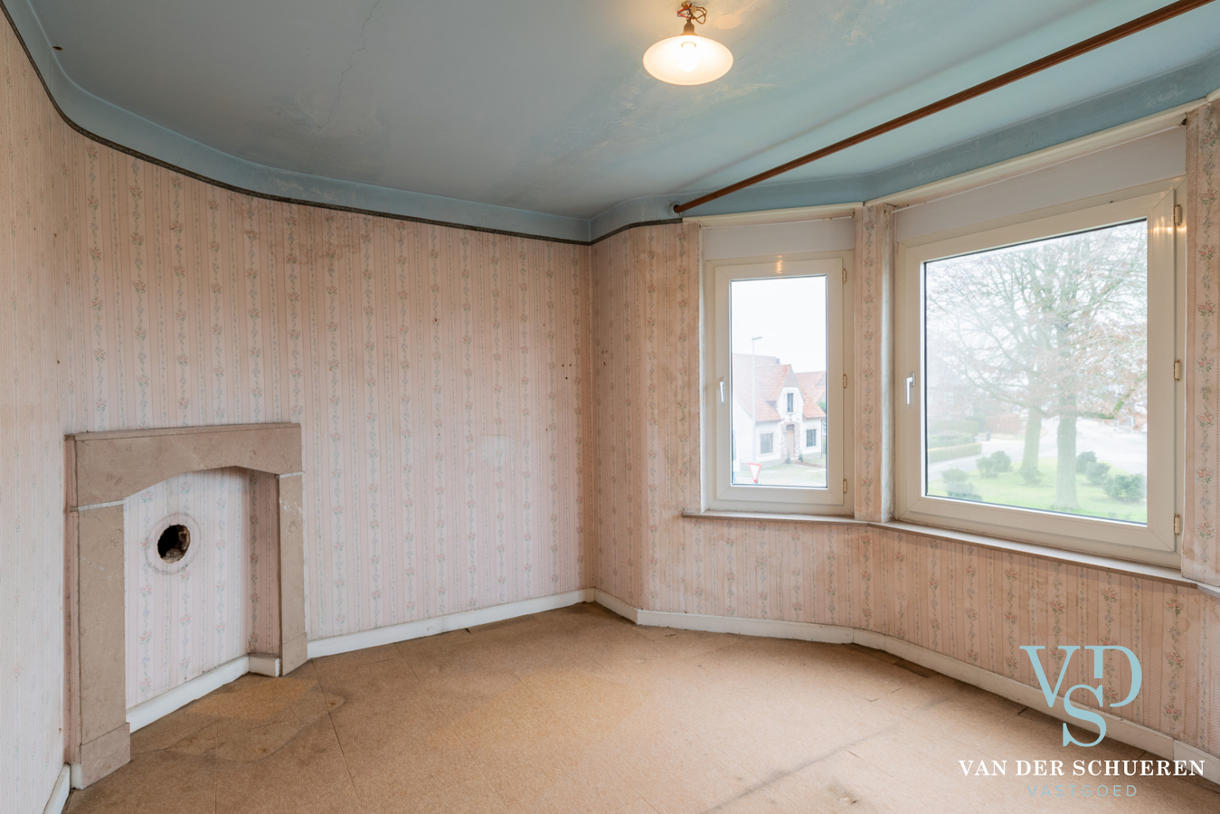 Statige herenwoning met potentieel ! 