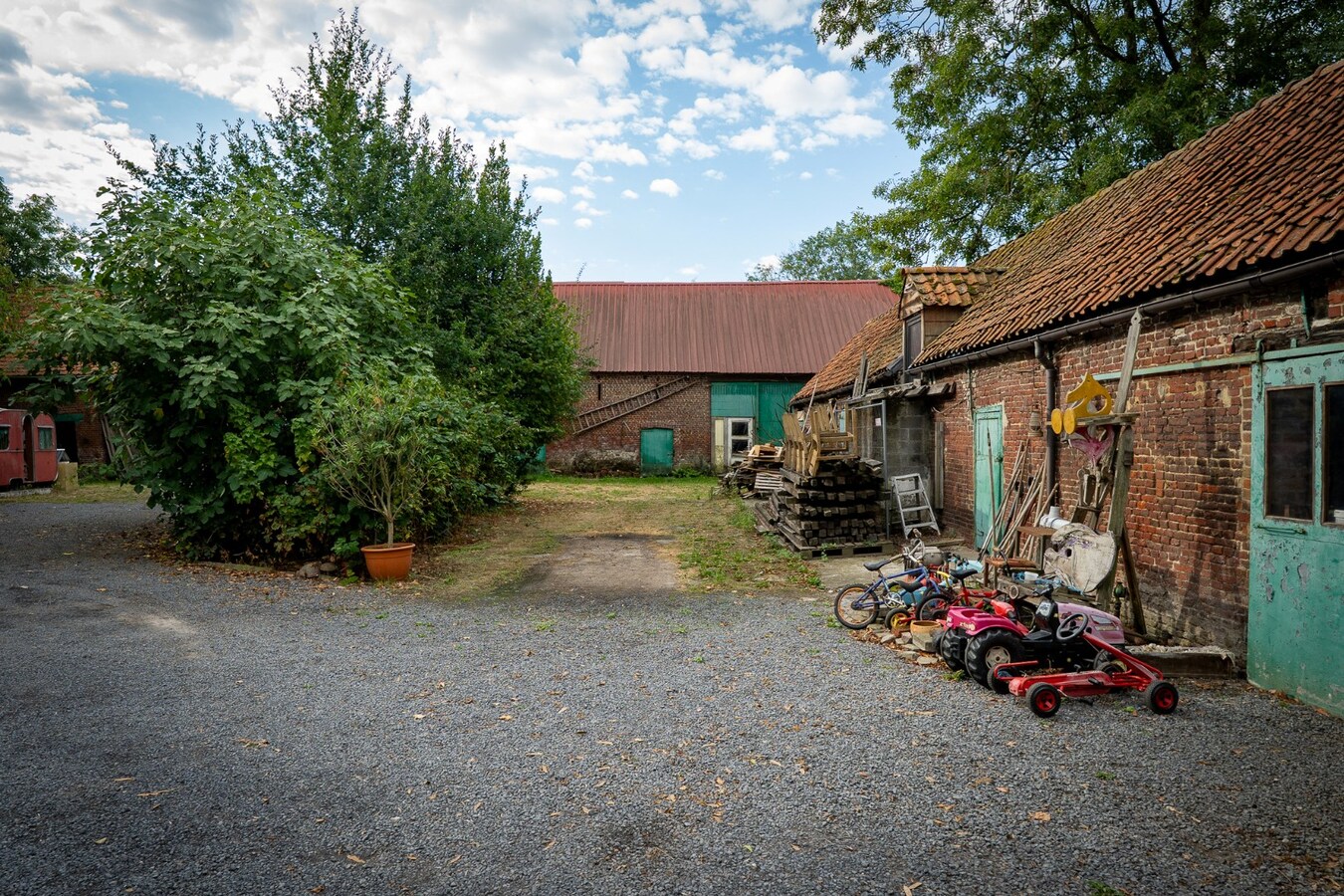 Charmante hoeve met weiland op 4.029 m² 