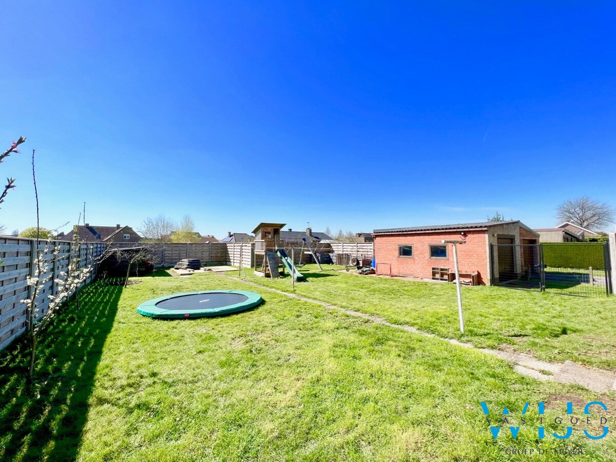 Enorm goed gelegen bungalow op een TOPperceel van 849 m² 