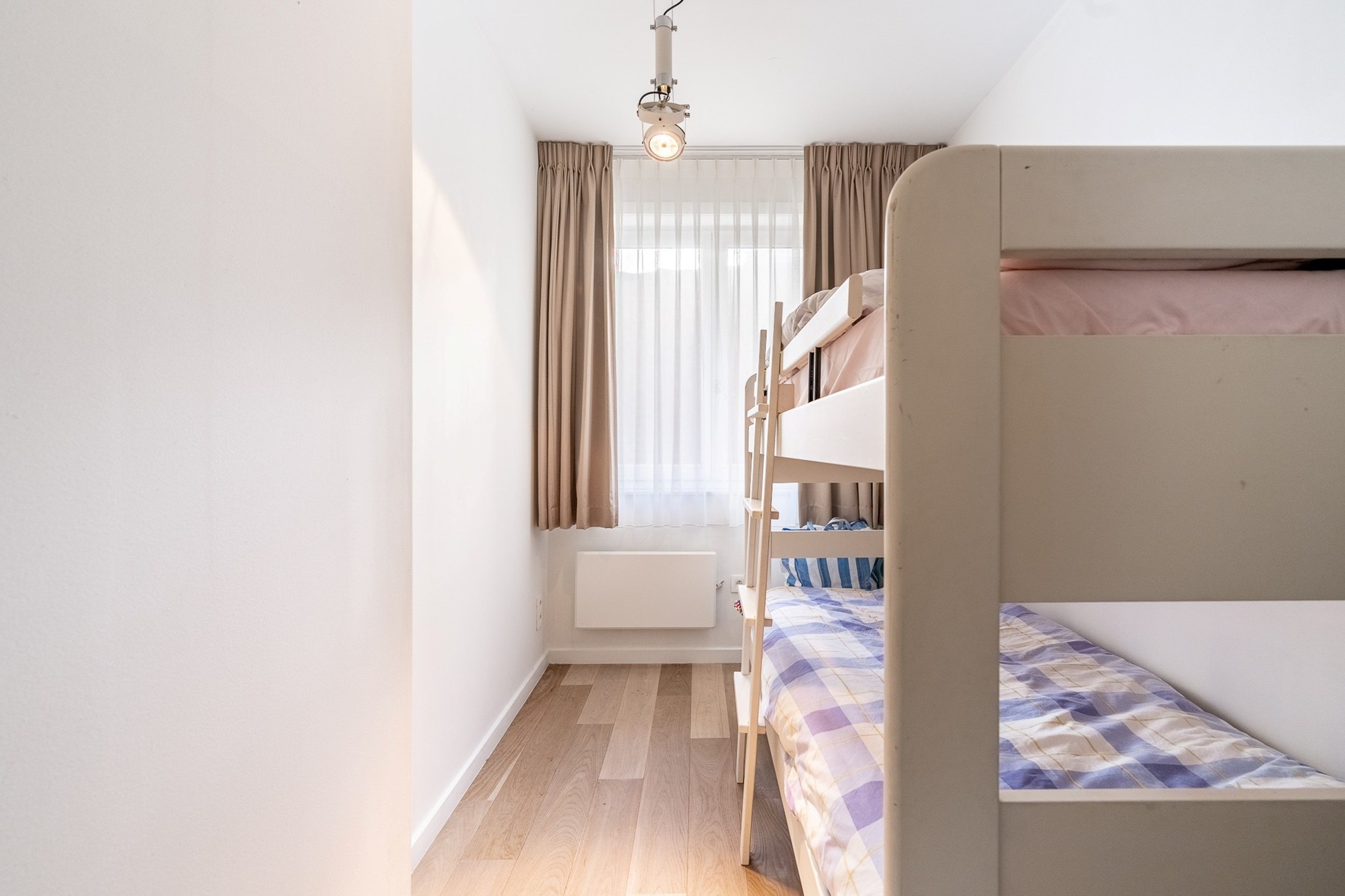 Appartement de plain-pied prêt à emménager dans un emplacement central à Knokke. 