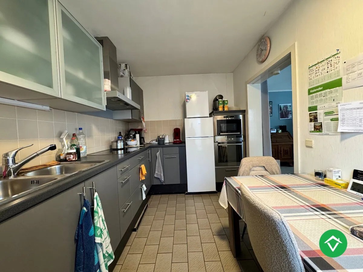 Appartement met 2 slaapkamers en garage in centrum Koekelare 